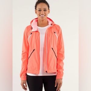 Lululemon Run: Rise and Shine Jacket Size 6